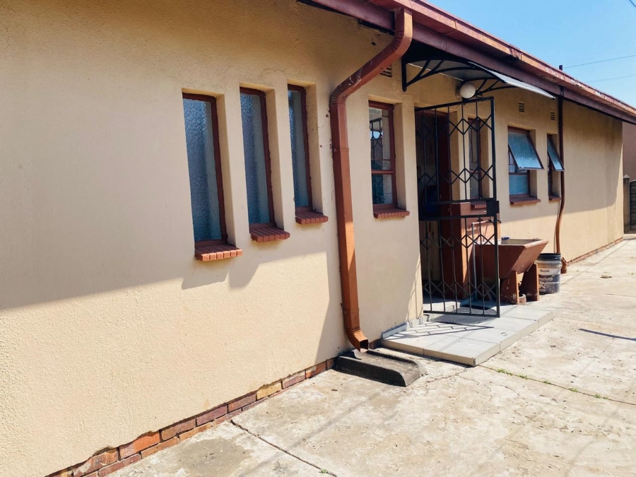 3 Bedroom Property for Sale in Zamdela Free State